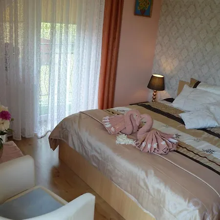 Homestay Amel Orawa