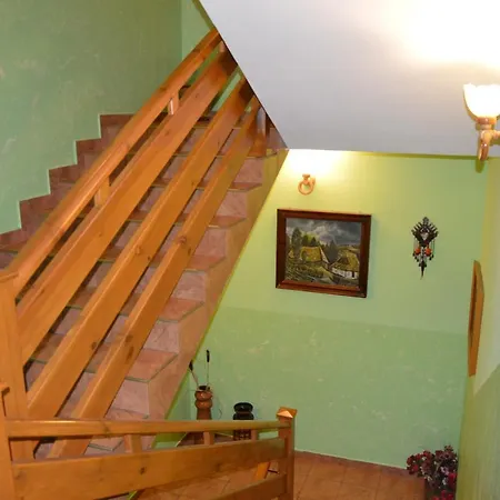 Homestay Amel Orawa Podwilk