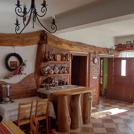 Проживание в семье Amel Orawa Podwilk