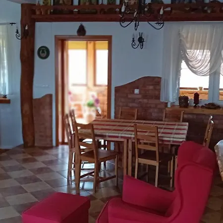 Amel Orawa Séjour chez l'habitant Podwilk