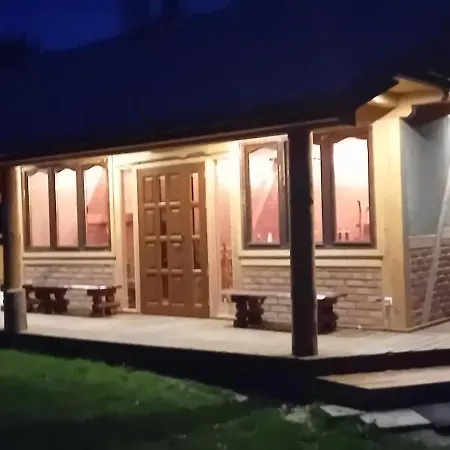 Проживание в семье Amel Orawa *